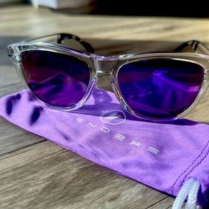 Blenders mirrored sunglasses